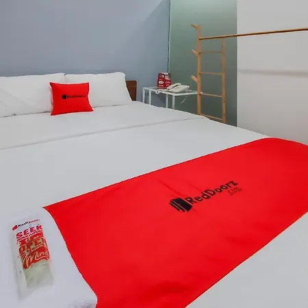 RedDoorz Plus @ Batutulis Bogor-2