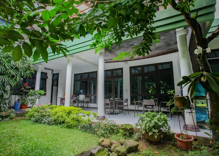Oyo Life 90091 Wisma Pakuan Syariah Bogor